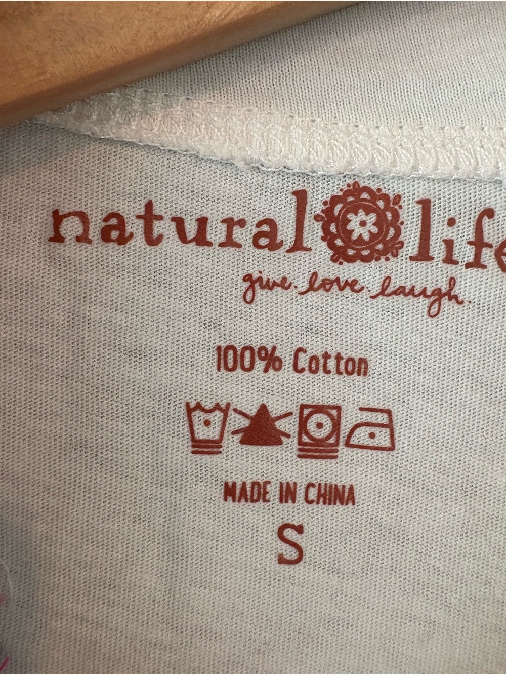 Natural Life Fave Little Things embroidered t-shirt featuring cats and dogs. - Picture 12 of 16
